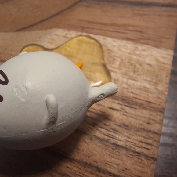 GUDETAMA Collectible "Check Before You Crack" - Picture 10 of 16